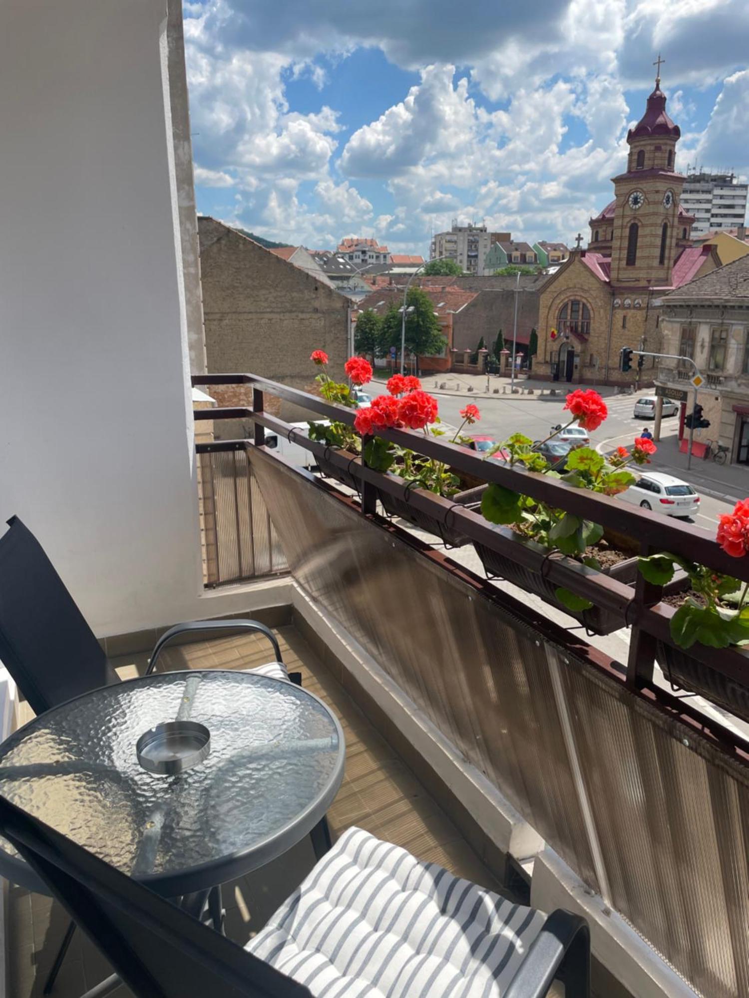 Sunny Apartment Вършац Екстериор снимка